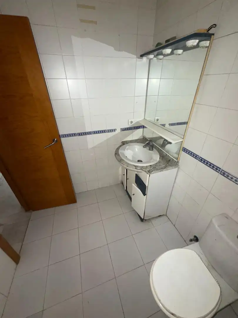 Baño de Apartamento en venta en Fuengirola con Terraza y Piscina comunitaria