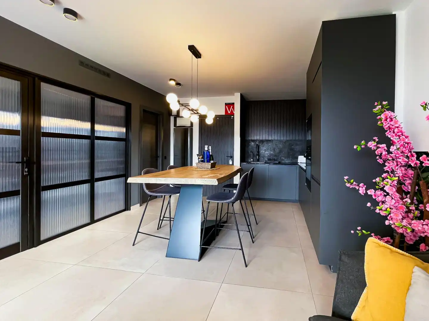 Apartamento con piscina en venta en Avenida Adeje 300 10, imagen 3
