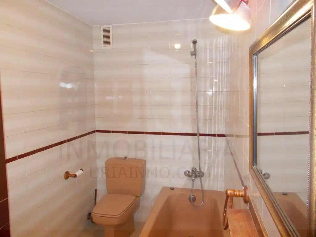 Baño de Apartamento de alquiler en Centro - Casco Histórico