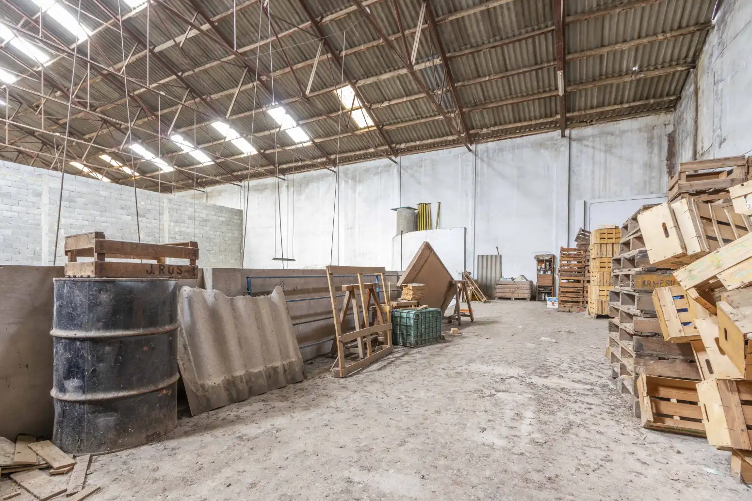 Industrial buildings for sale in Faura