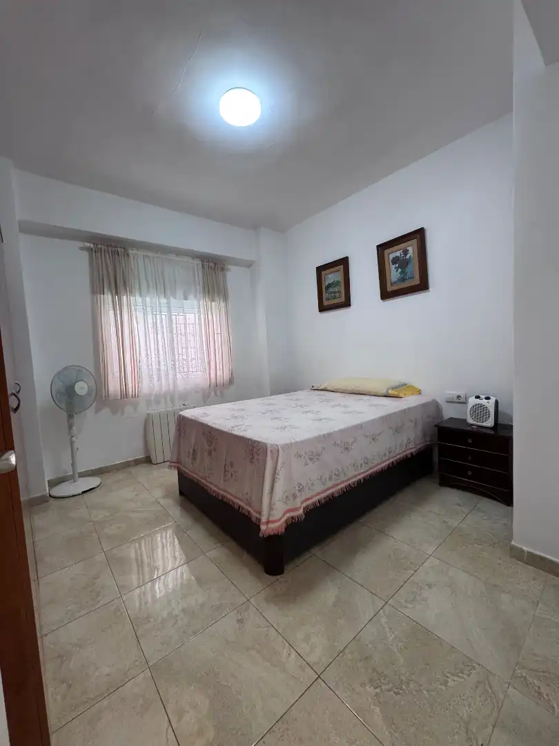 Habitación de Piso en venta en Castellón de la Plana / Castelló de la Plana con Aire acondicionado, Calefacción y Amueblado