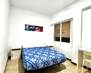 Bedroom of Flat to share in L'Alcúdia de Crespins  with Air Conditioner, Furnished and Oven