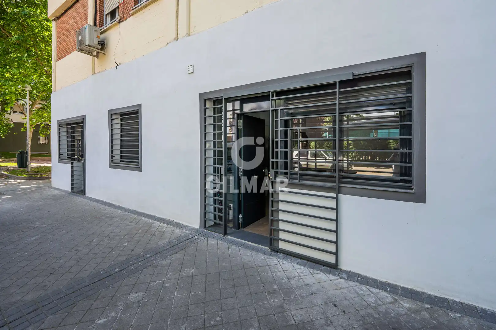 Vista exterior de Apartament en venda en Madrid amb Calefacció