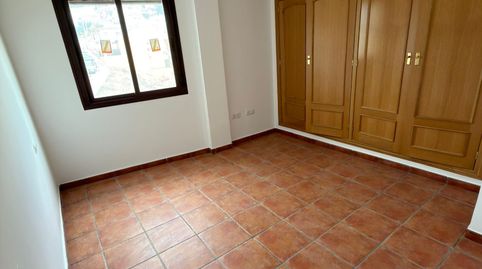 Foto 5 de Piso en venta en Calle Purifaleja, Alcaucín, Málaga