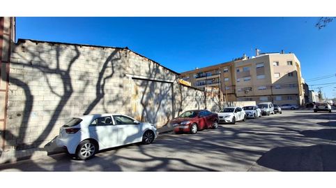 VENTA SOLAR ESQUINERO EDIFICABLE EN SILLA
