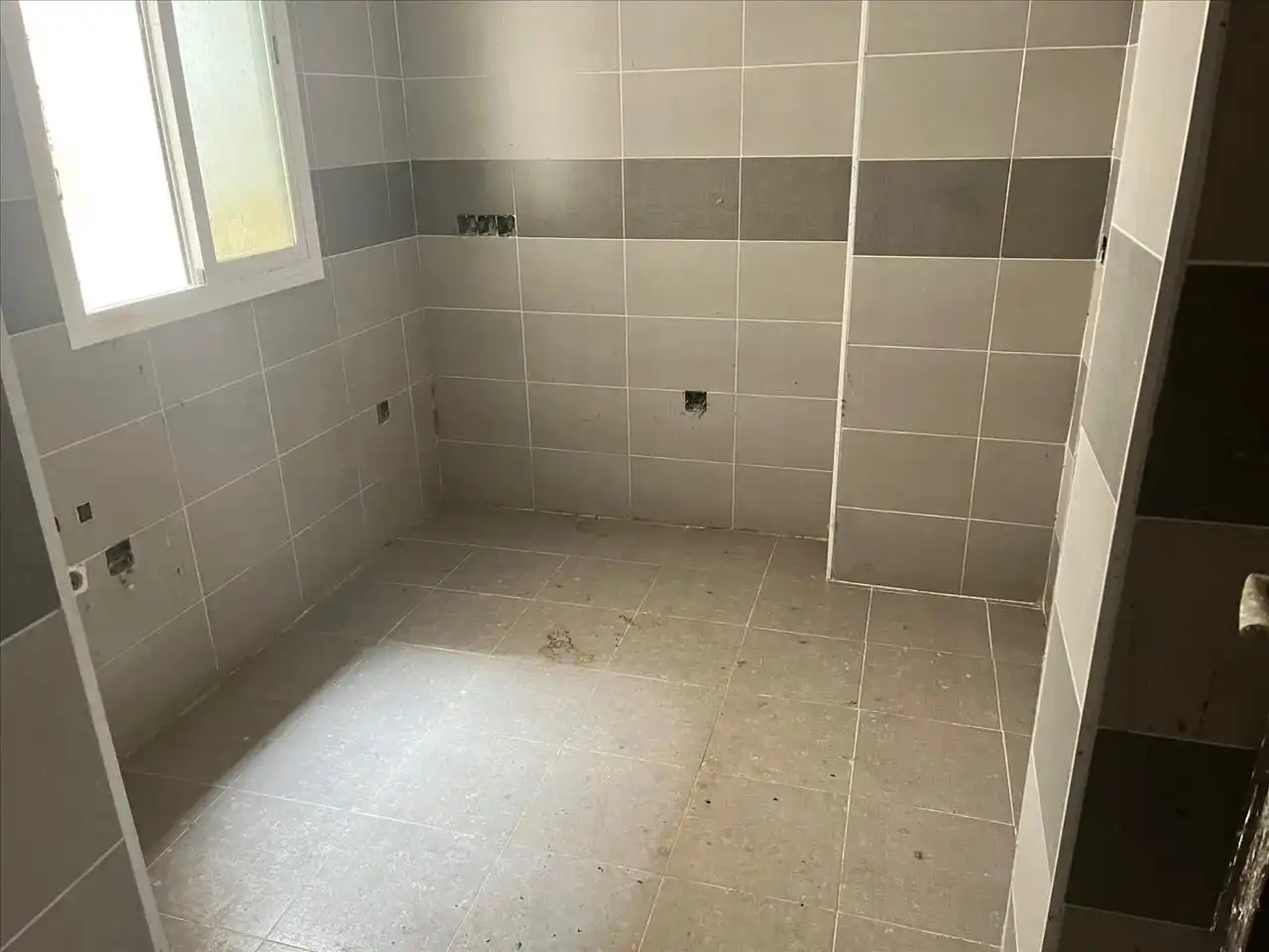 Badezimmer von Wohnung zum Verkauf in Burujón mit Parkett