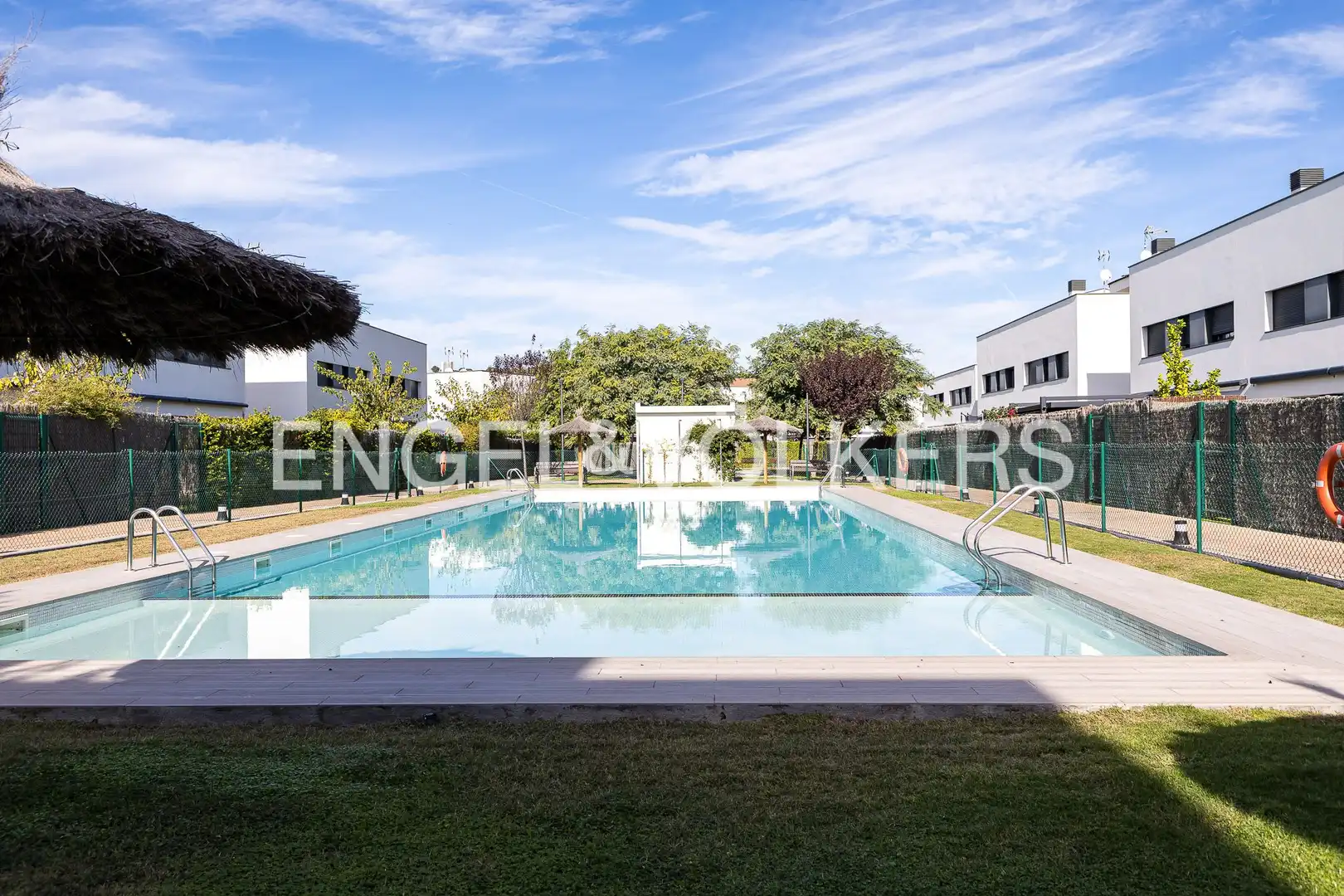Swimming pool of Detached homes for sale in El Vendrell  with Air Conditioner, Heating and Private garden
