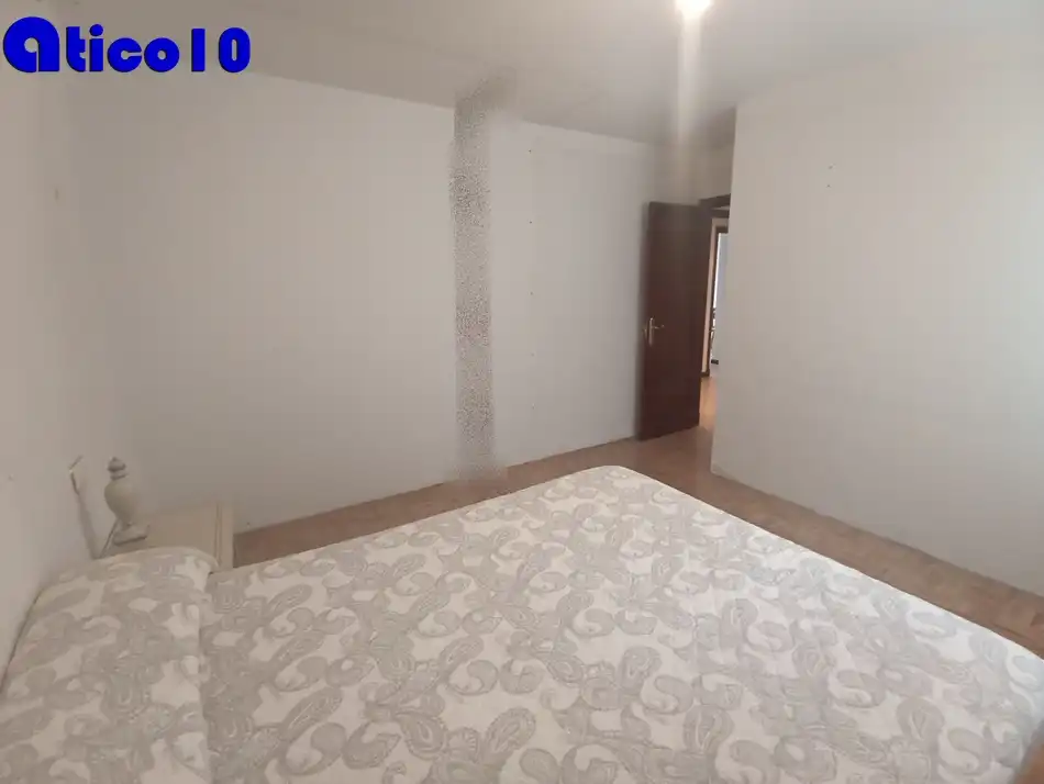 Flat for sale in Calle Doctor Antonio Bascarán Asúnsolo, Cerdeño - El Palais - Mercadín