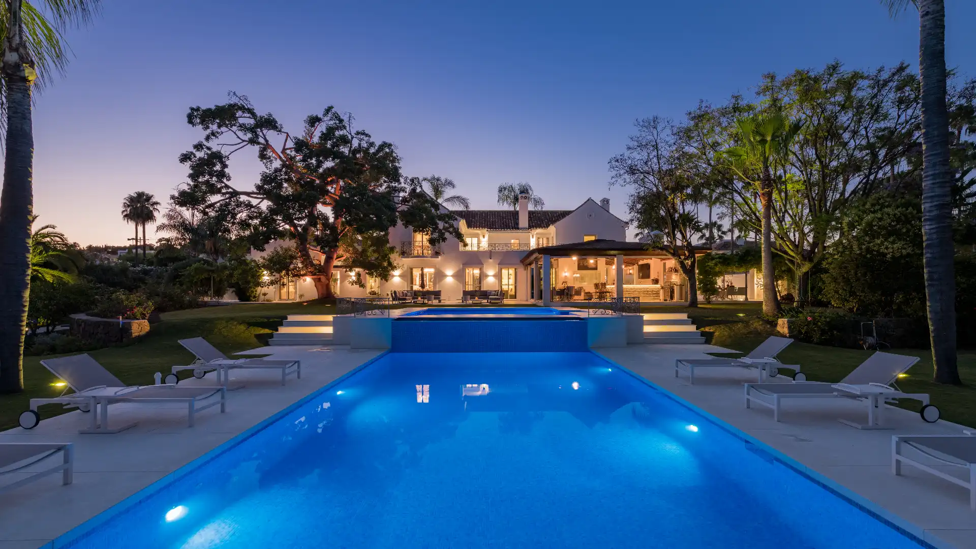 Vista exterior de Casa o chalet en venta en Marbella con Aire acondicionado, Jardín privado y Terraza
