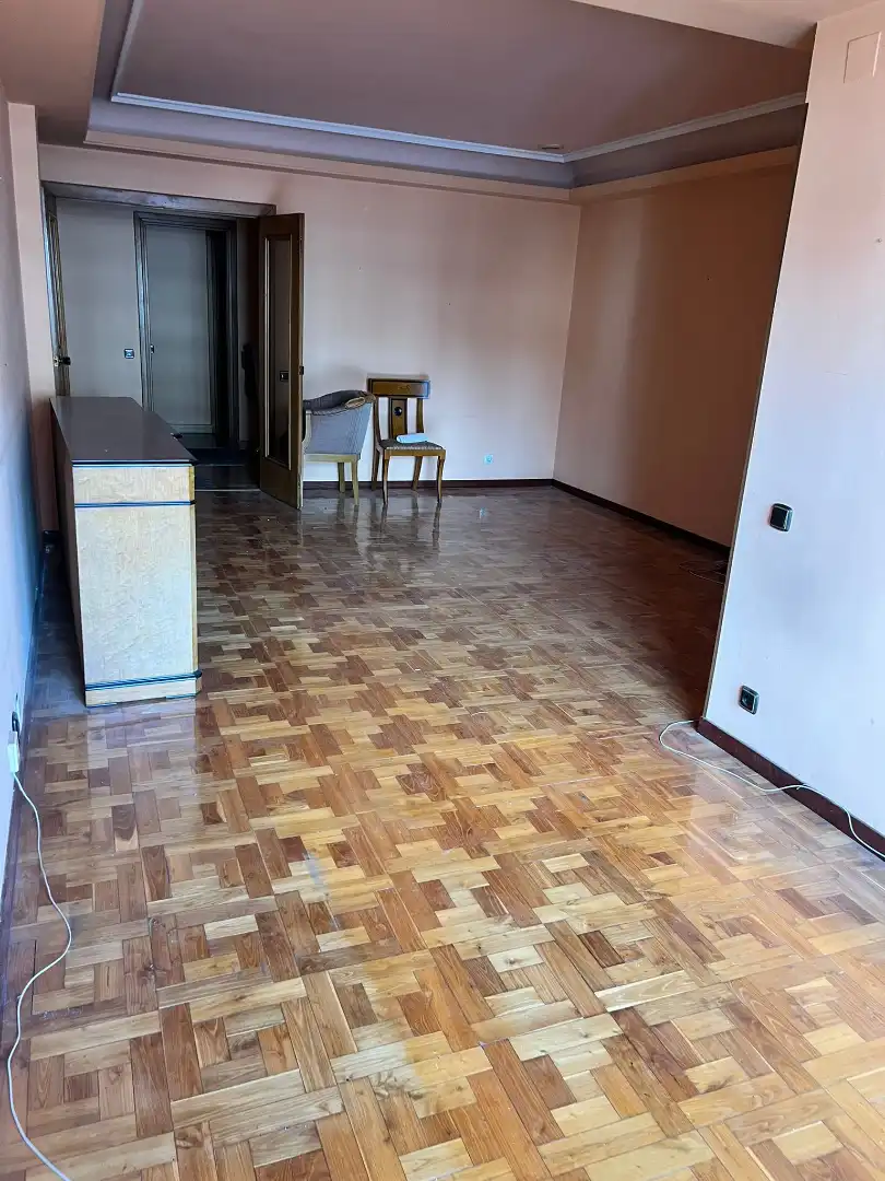 Piso en venta en Oviedo  con Calefacción, Parquet y Terraza