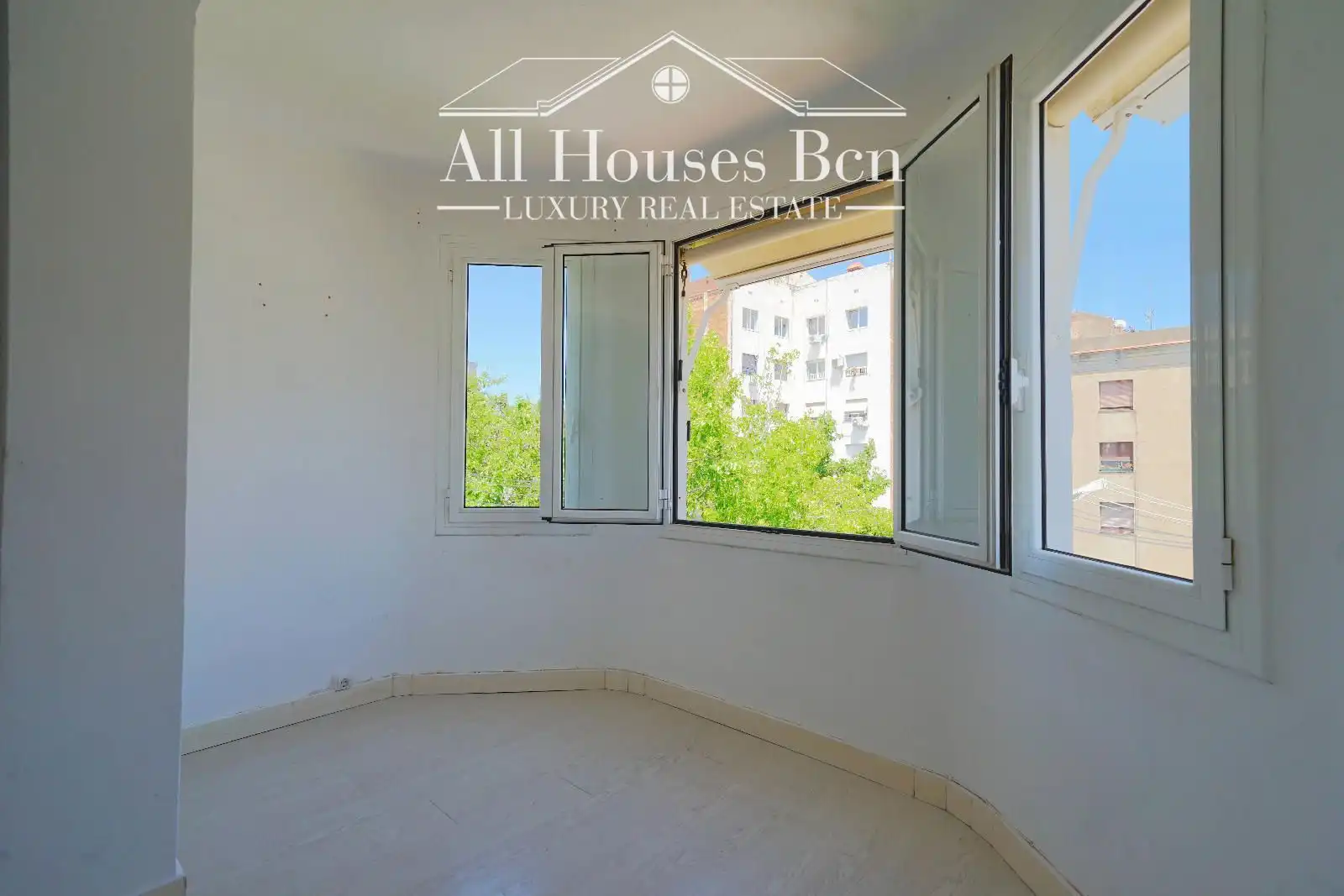 Habitación de Ático en venta en Barcelona con Trastero