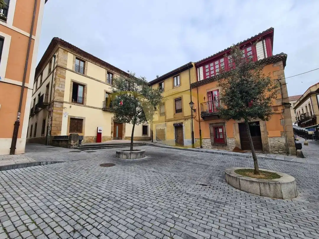 Vista exterior de Edificio en venta en Gijón 