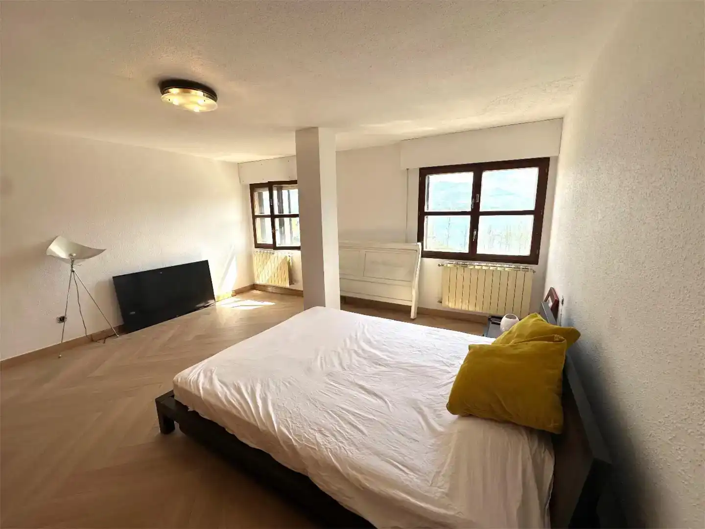 Habitación de Piso en venta en Riaño con Trastero y Amueblado