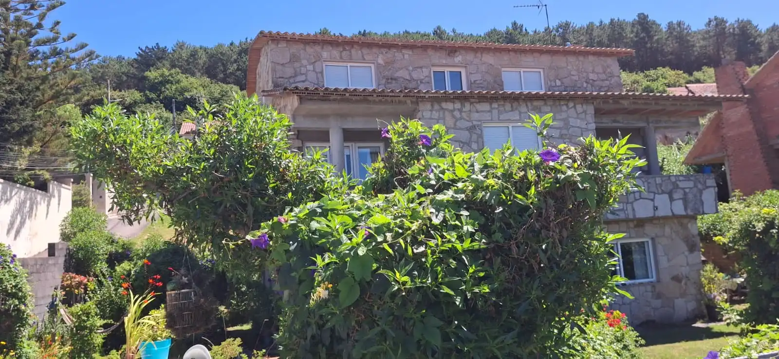 Außenansicht von Haus oder Chalet zum Verkauf in Vigo  mit Privatgarten und Abstellraum