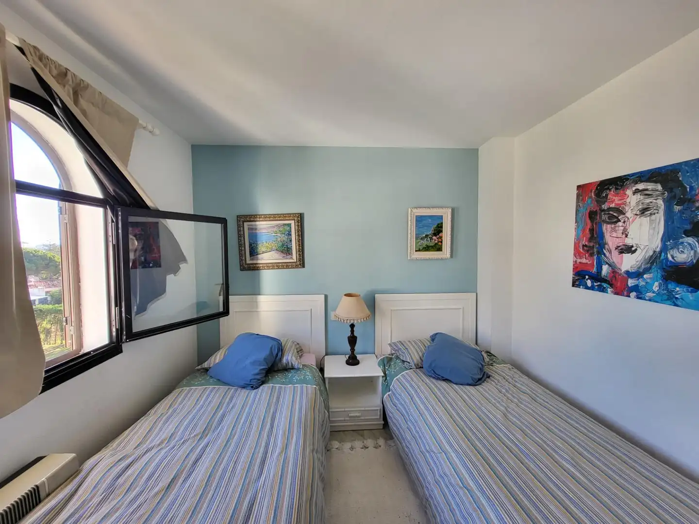 Habitación de Casa o chalet en venta en Estepona con Aire acondicionado, Calefacción y Terraza