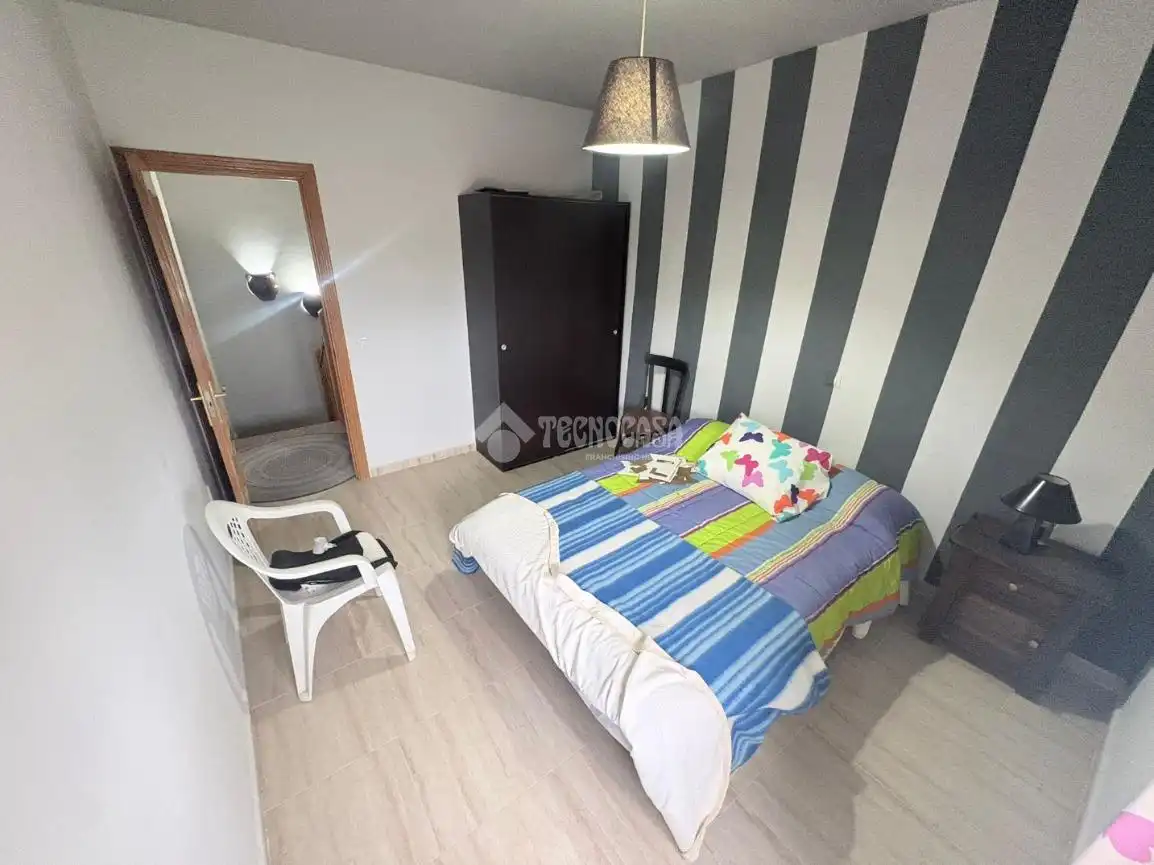 Habitación de Casa adosada en venta en Velada con Aire acondicionado, Calefacción y Jardín privado
