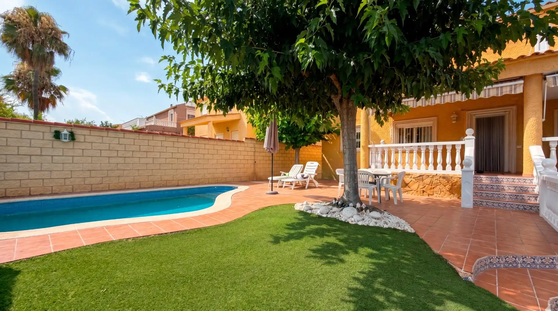 Jardí de Casa o xalet en venda en La Pobla de Vallbona amb Aire condicionat, Calefacció i Jardí privat