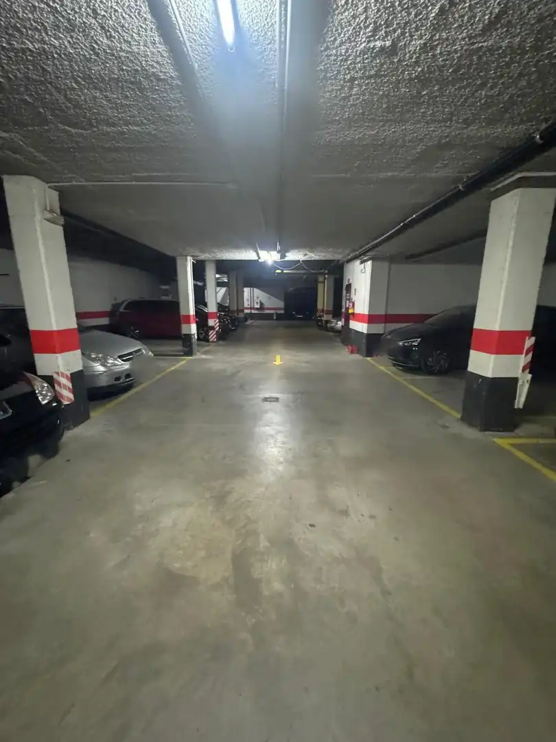 Parkplatz von Wohnung zum Verkauf in Madrid mit Klimaanlage, Heizung und Terrasse