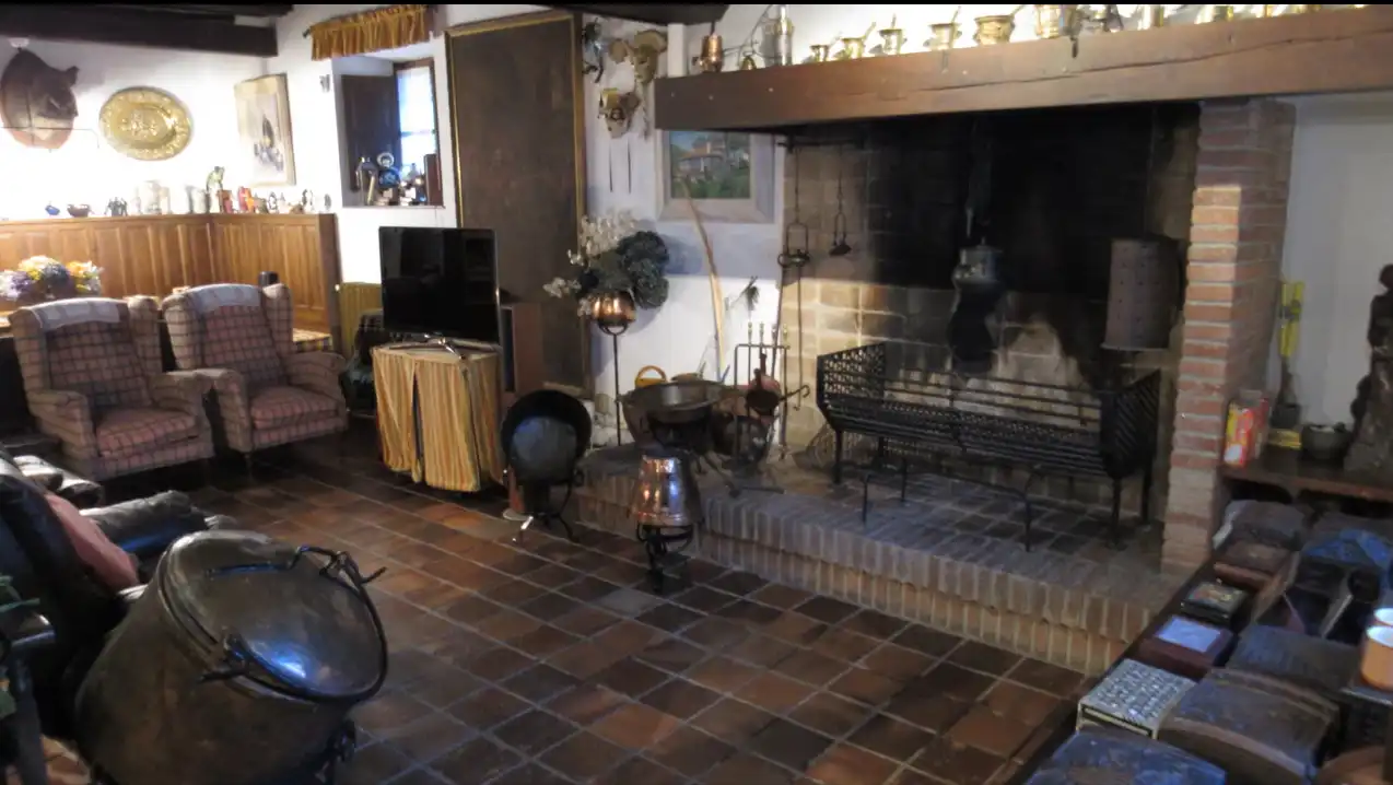 Sala d'estar de Finca rústica en venda en Pravia amb Calefacció, Jardí privat i Parquet