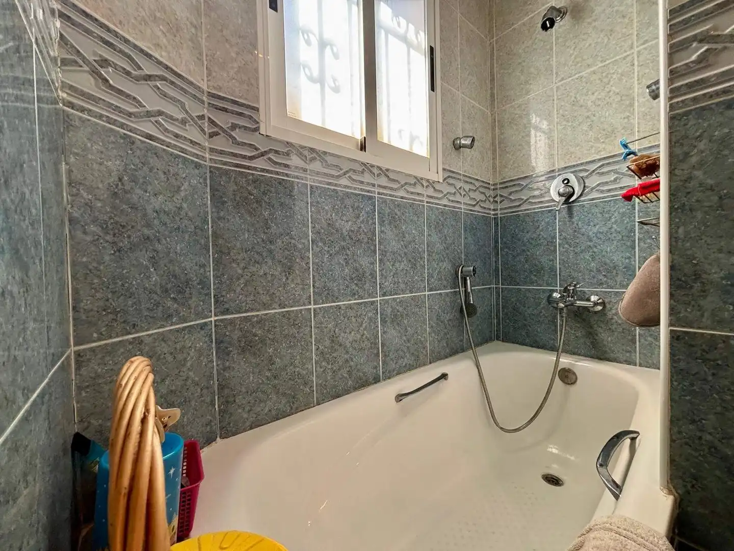 Bathroom of Houses for sale in Daimús  with Private garden, Terrace and Storage room