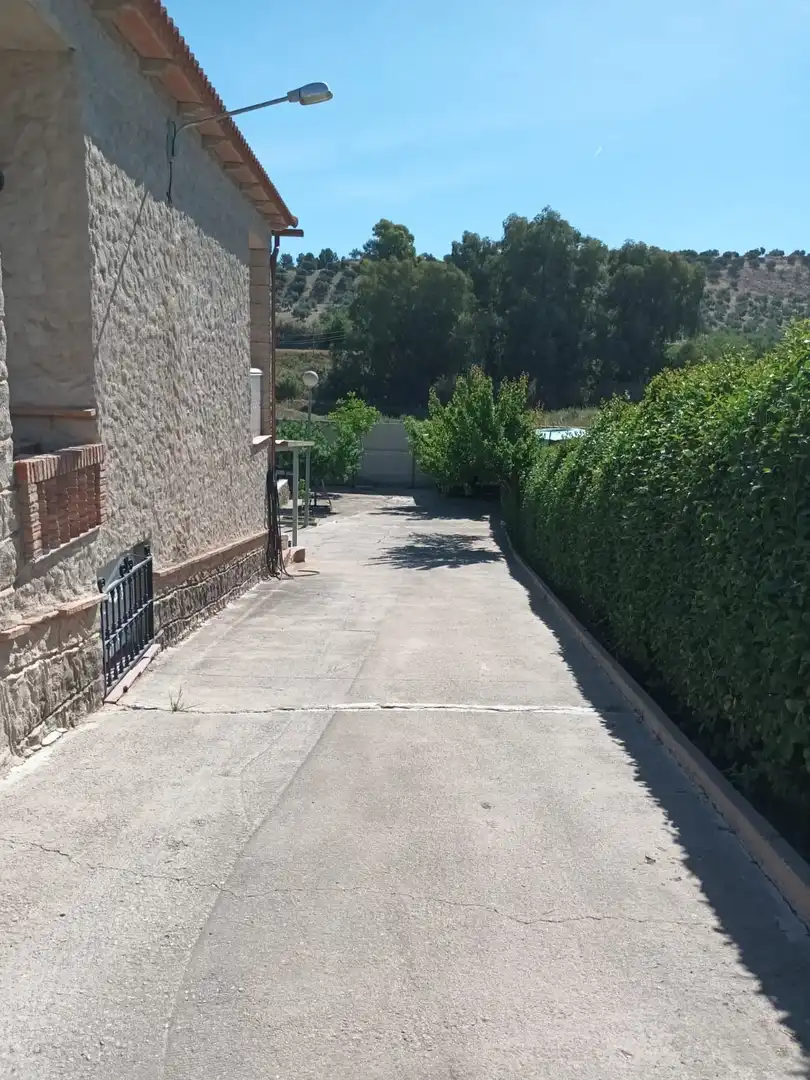 Exterior view of Houses for sale in Mengíbar  with Air Conditioner, Terrace and Storage room
