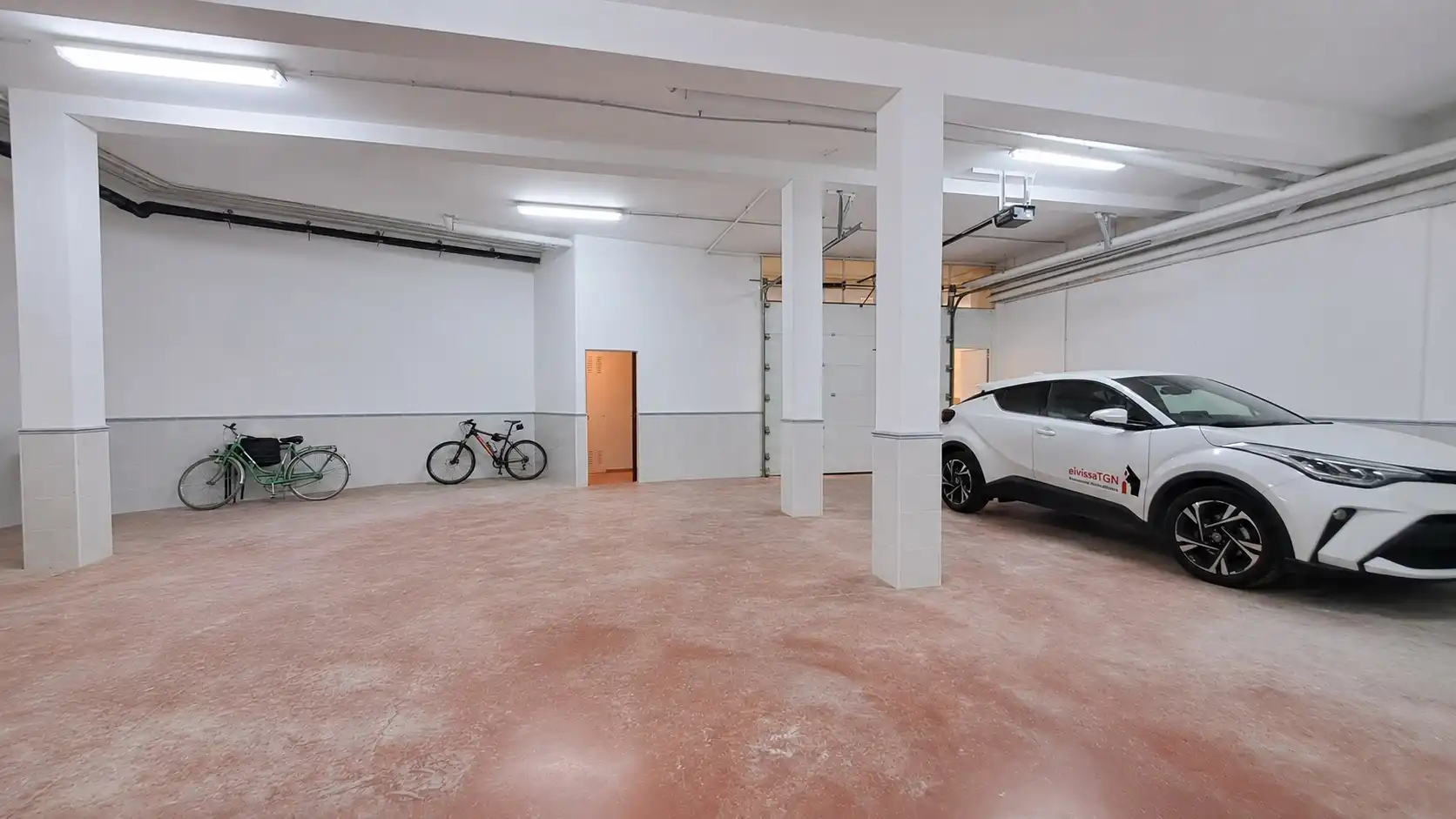 Parking de Casa o chalet en venta en Salou con Aire acondicionado, Calefacción y Jardín privado