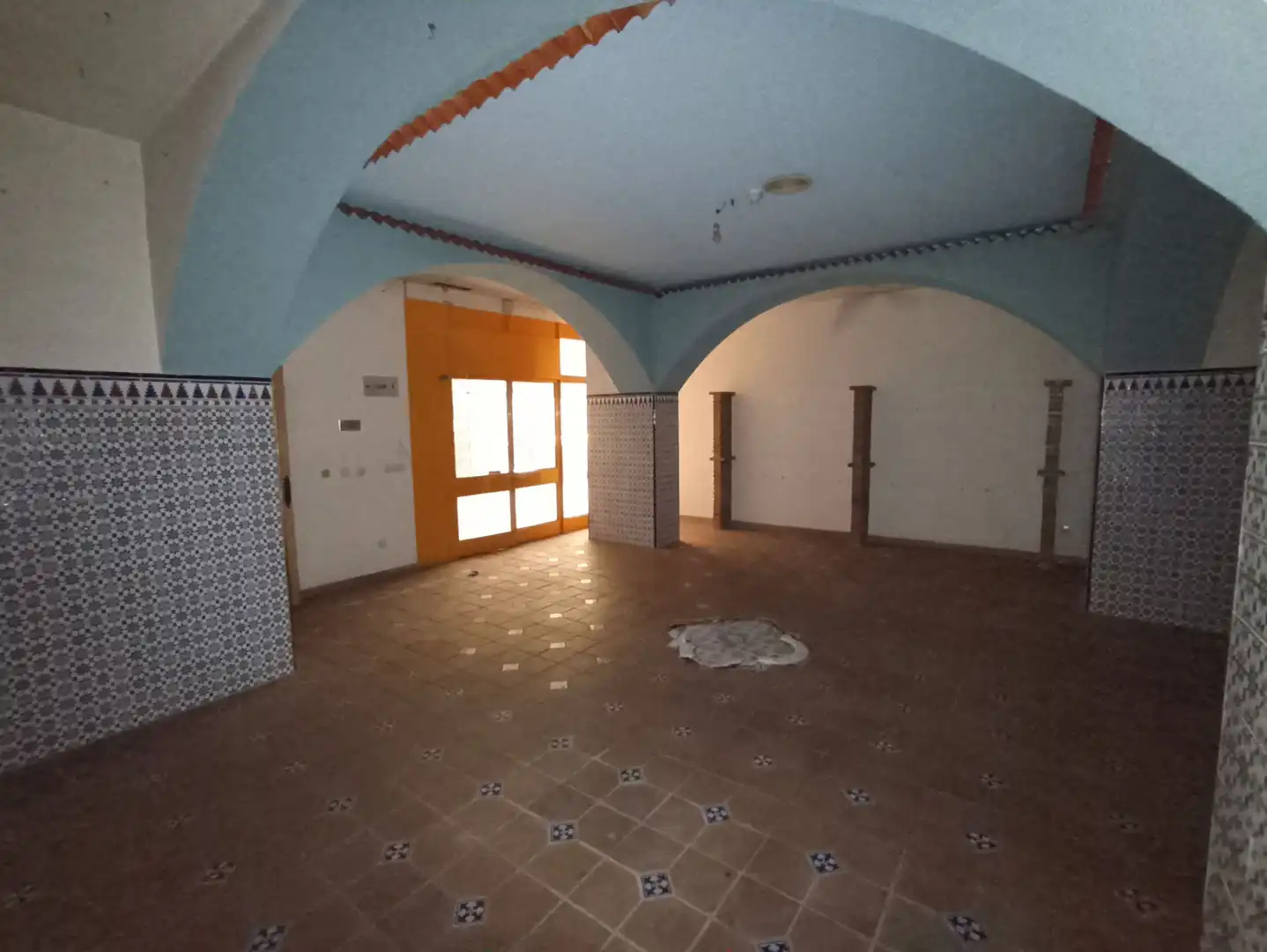 Business premises for sale in Calle de la Alhambra 11