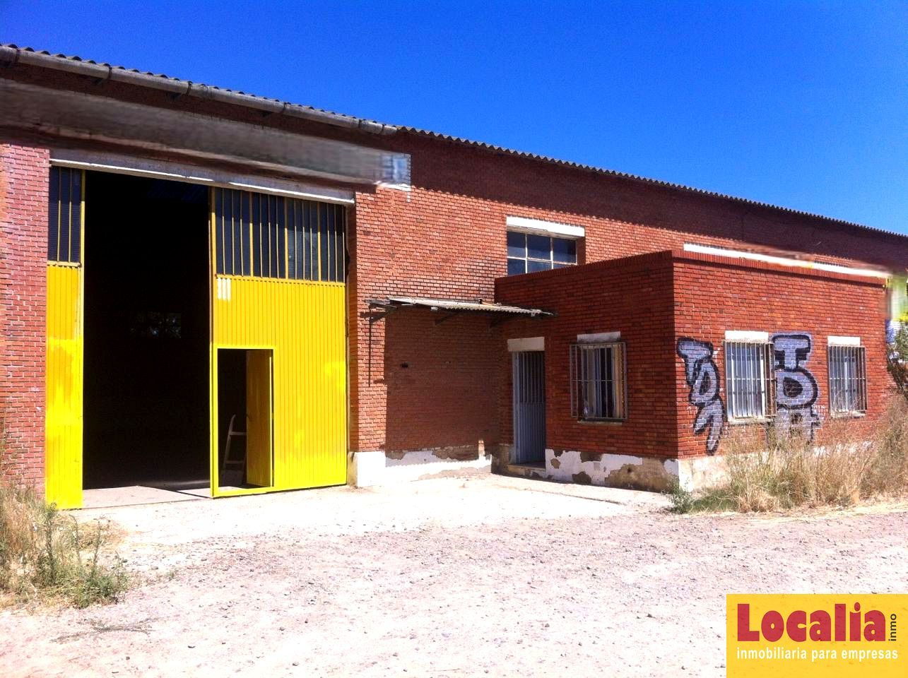Vista exterior de Nave industrial en venta en Palencia Capital
