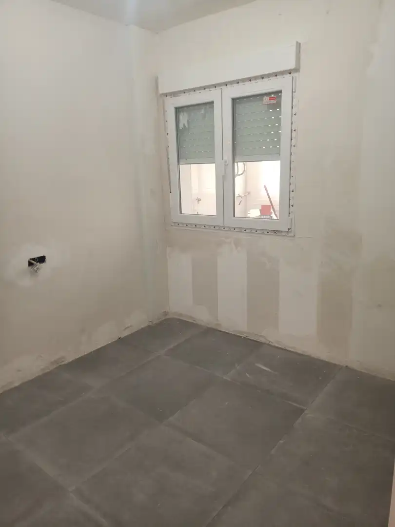 Piso con terraza en venta en Calle de Arnedo, imagen 4