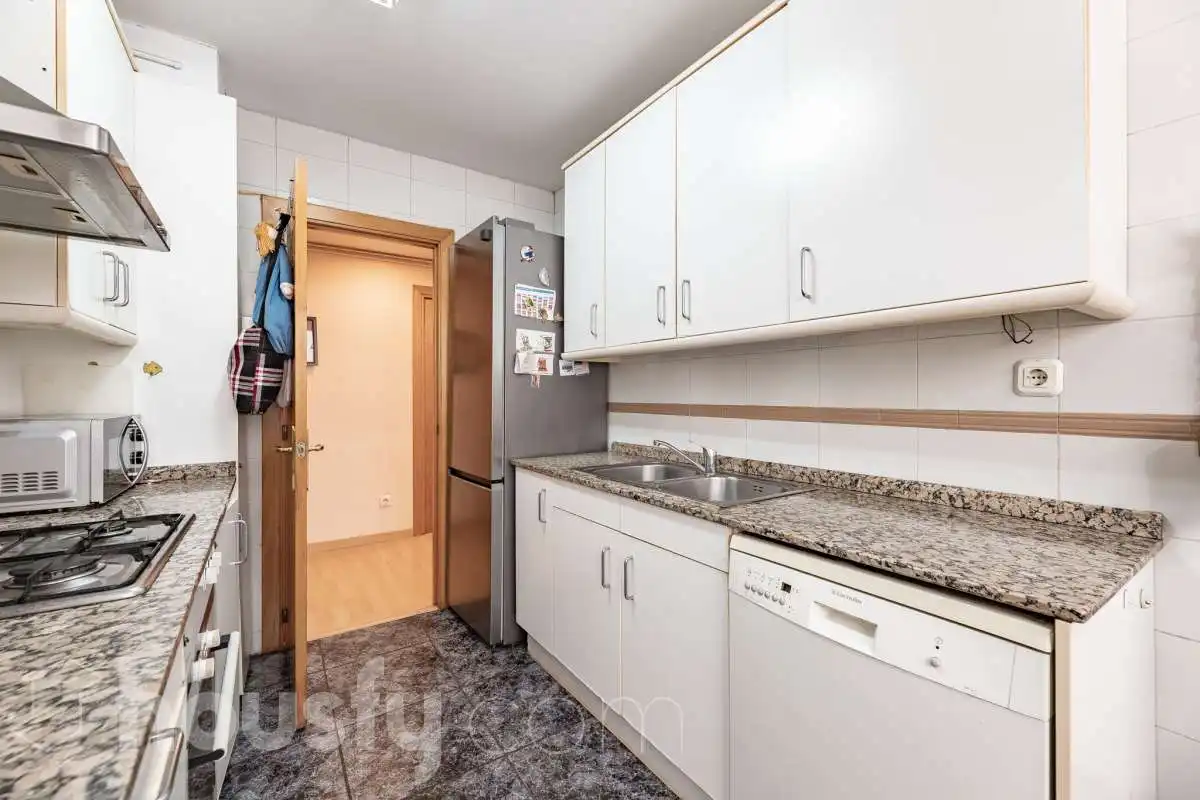 Cocina de Piso en venta en Barcelona con Aire acondicionado, Calefacción y Amueblado