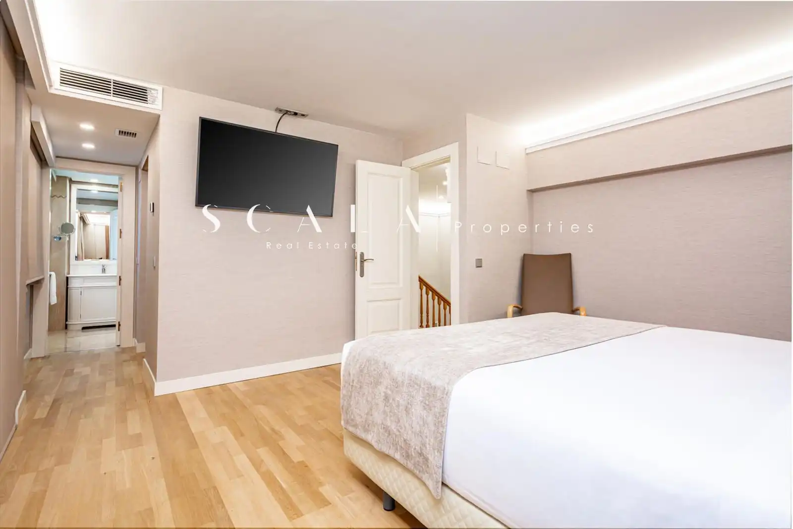 Schlafzimmer von Maisonette zur Miete in Madrid mit Klimaanlage, Heizung und Terrasse
