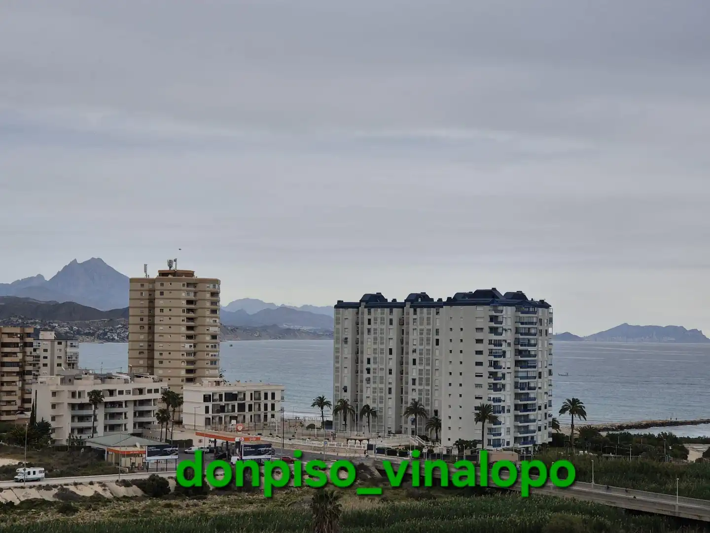 Vista exterior de Dúplex en venda en El Campello amb Aire condicionat, Calefacció i Parquet