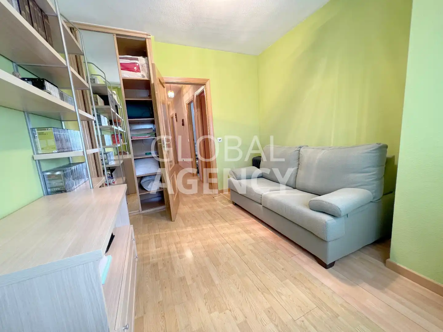 Casa adosada en venta en Torrejón del Rey con Calefacción, Jardín privado y Horno