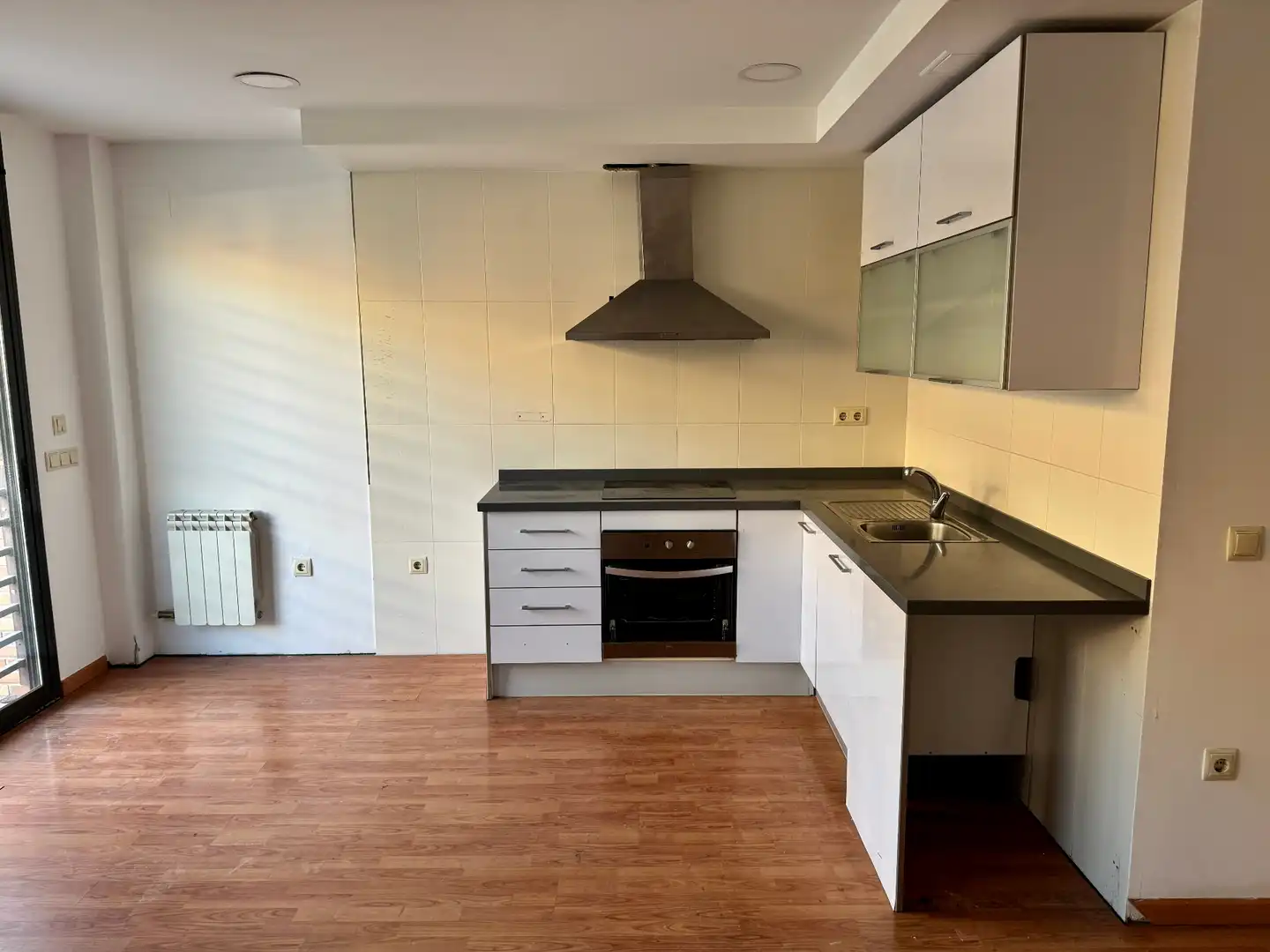 Küche von Einfamilien-Reihenhaus zum Verkauf in Reus mit Parkett und Terrasse
