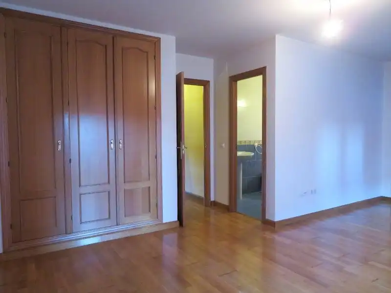 Habitación de Casa o chalet en venta en Chozas de Abajo con Calefacción, Jardín privado y Trastero