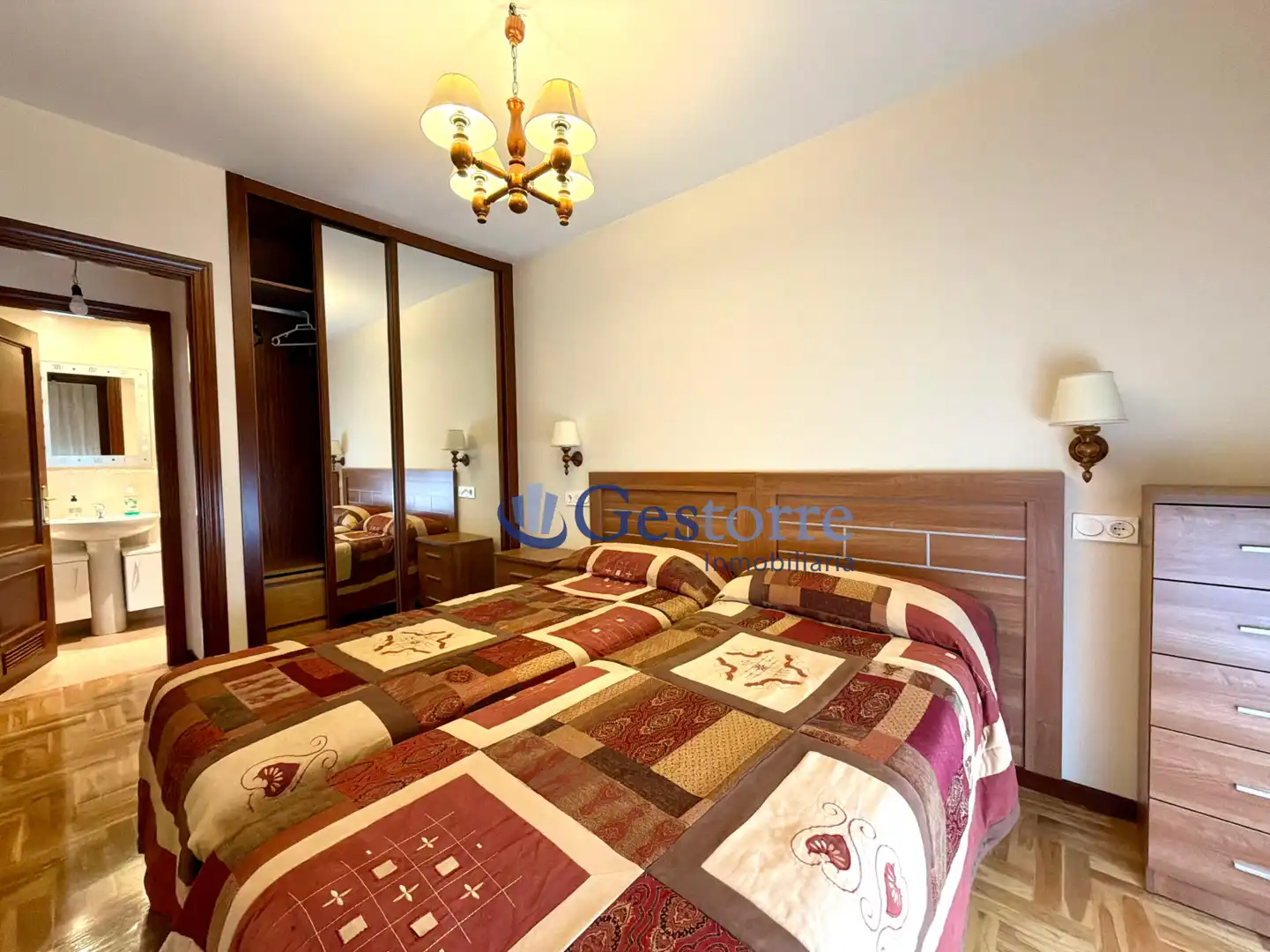 Bedroom of Flat for rent in Oviedo   with Heating and Parquet flooring