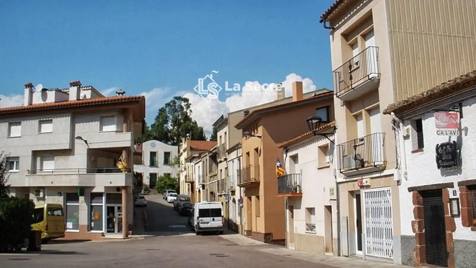 Vista exterior de Dúplex en venda en Castellví de Rosanes amb Aire condicionat, Calefacció i Terrassa