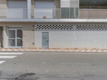 Local comercial en venda a C/ Monzalbarba
