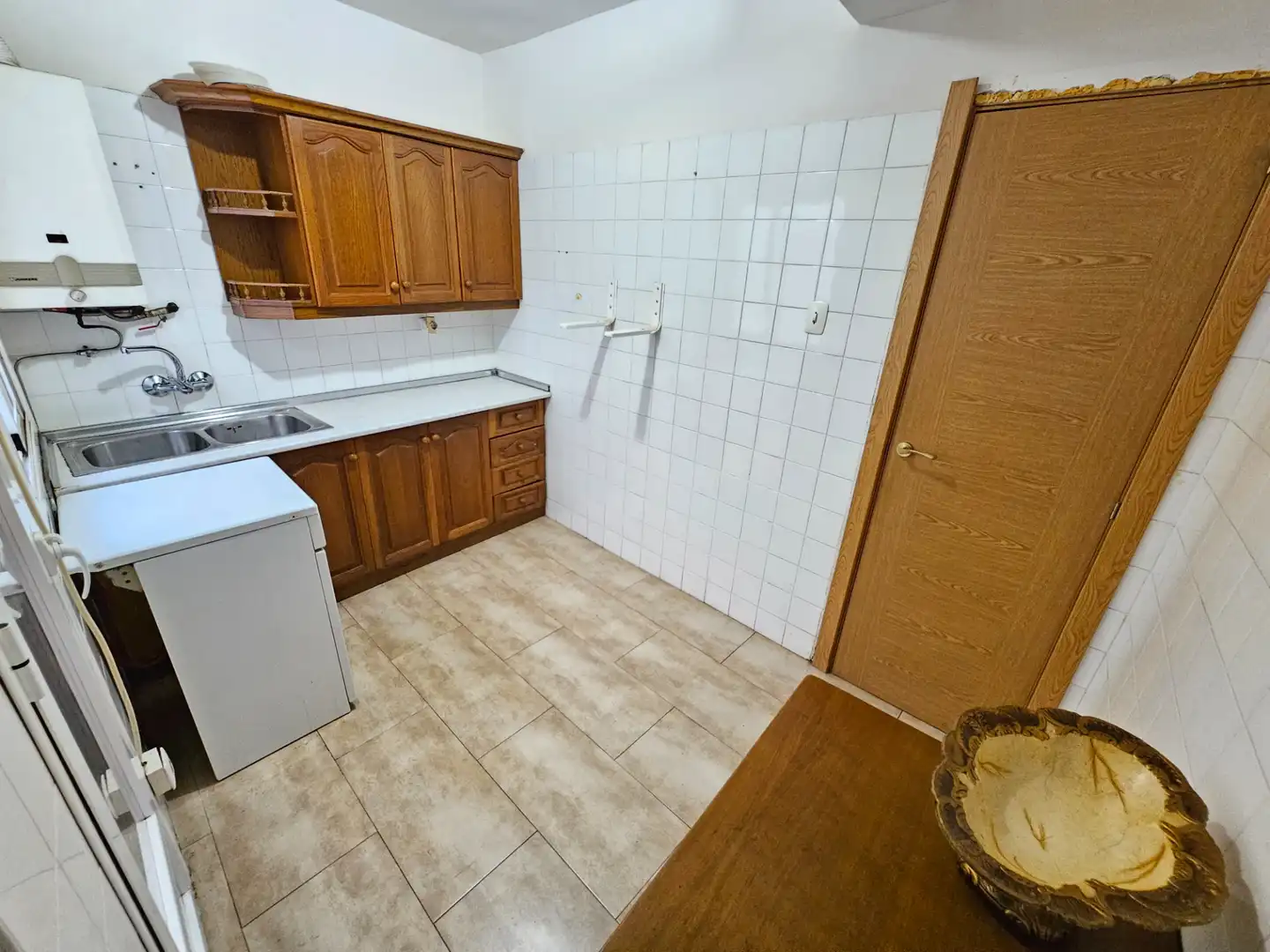 Kitchen of Flat for sale in Granada