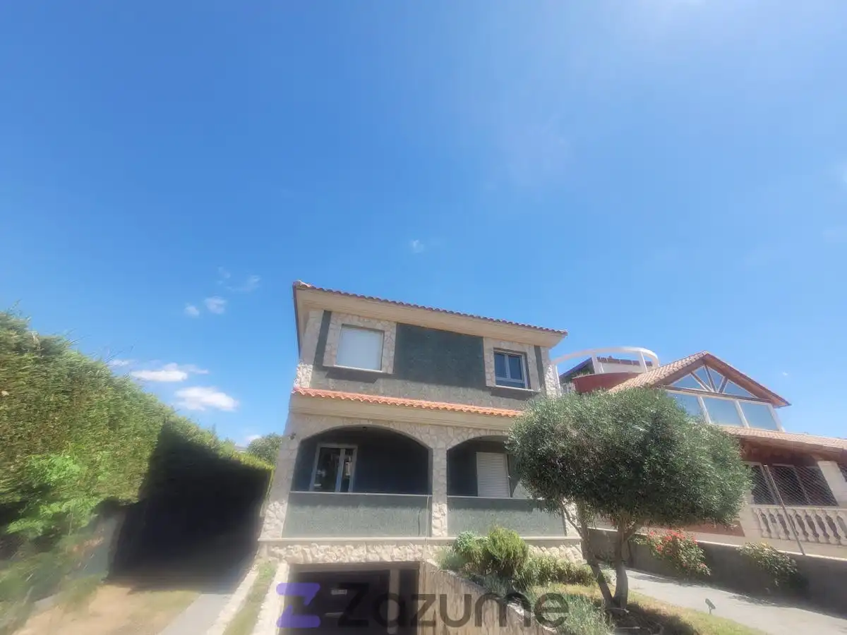 Vista exterior de Casa o chalet de alquiler en Aldeamayor de San Martín con Calefacción, Jardín privado y Terraza