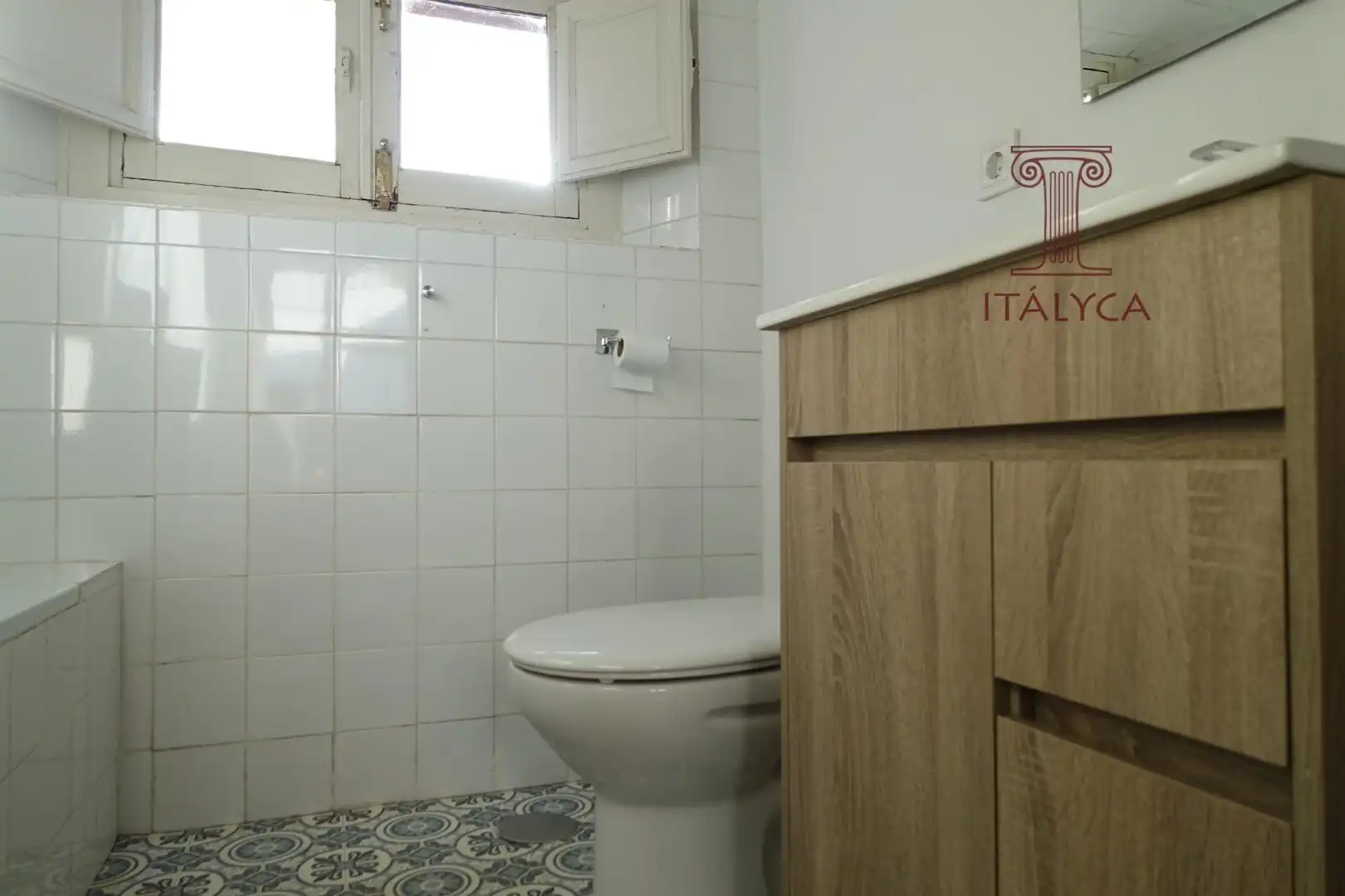 Bany de Àtic de lloguer en Sevilla amb Terrassa