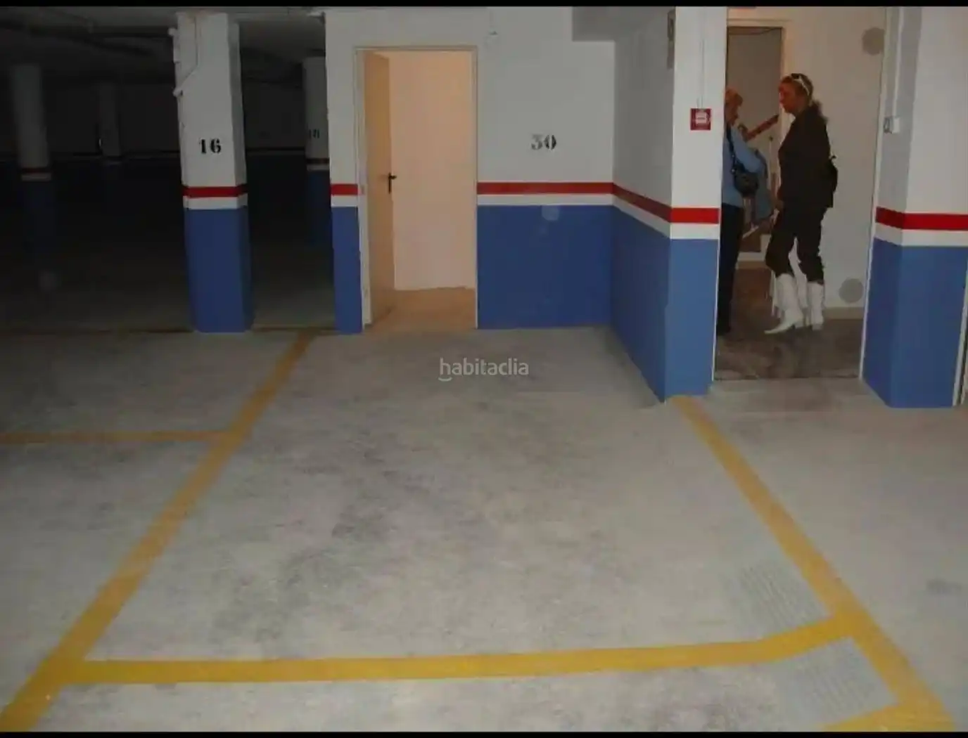 Flat with lift to rent in Carrer de Gregal 5