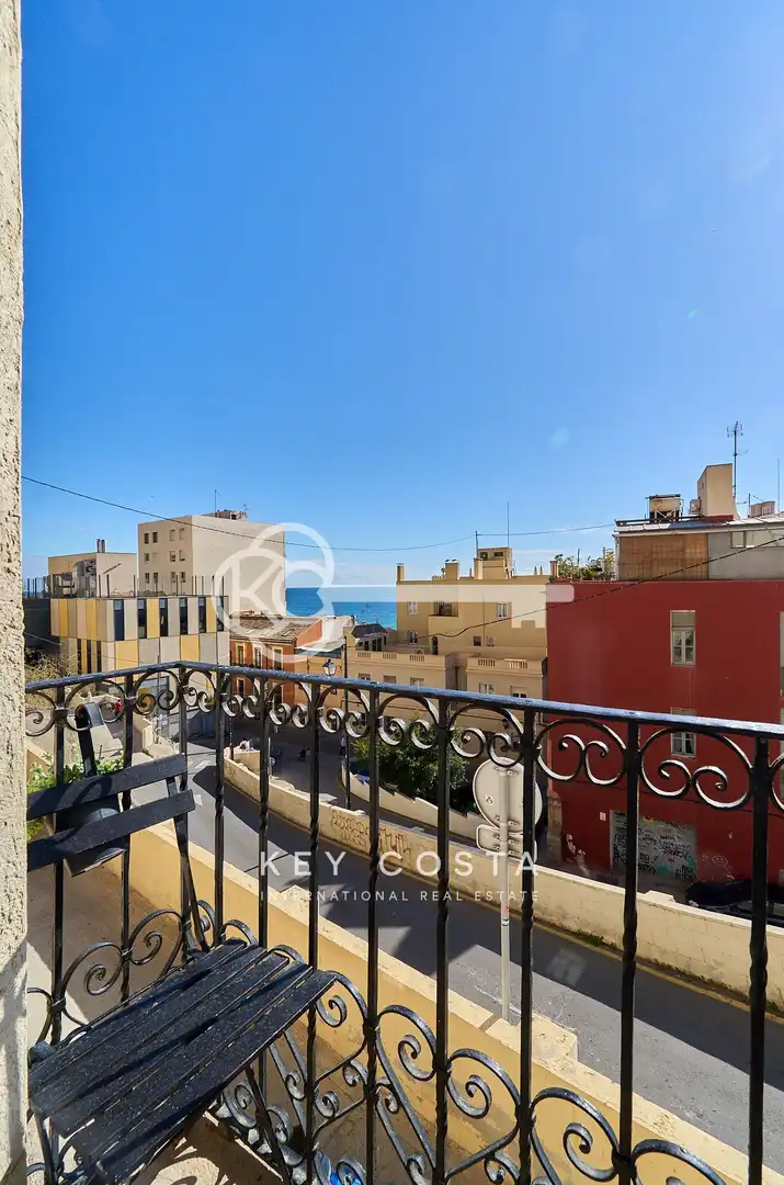 Außenansicht von Maisonette zum Verkauf in Alicante / Alacant mit Klimaanlage