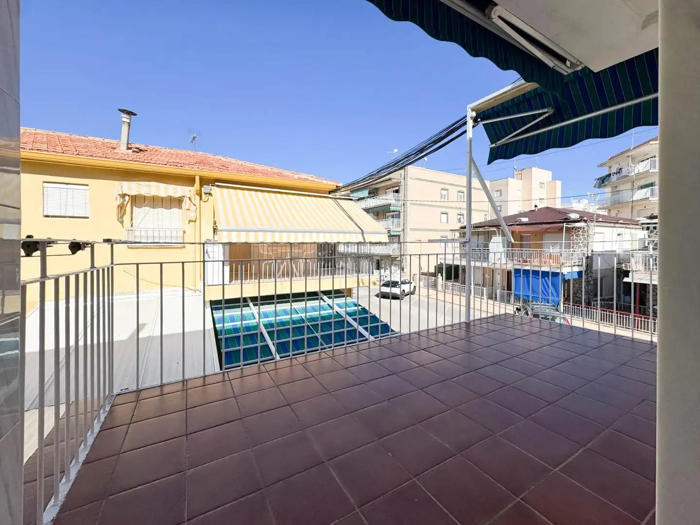 Piscina de Apartamento de alquiler en Santa Pola con Terraza, Amueblado y Balcón