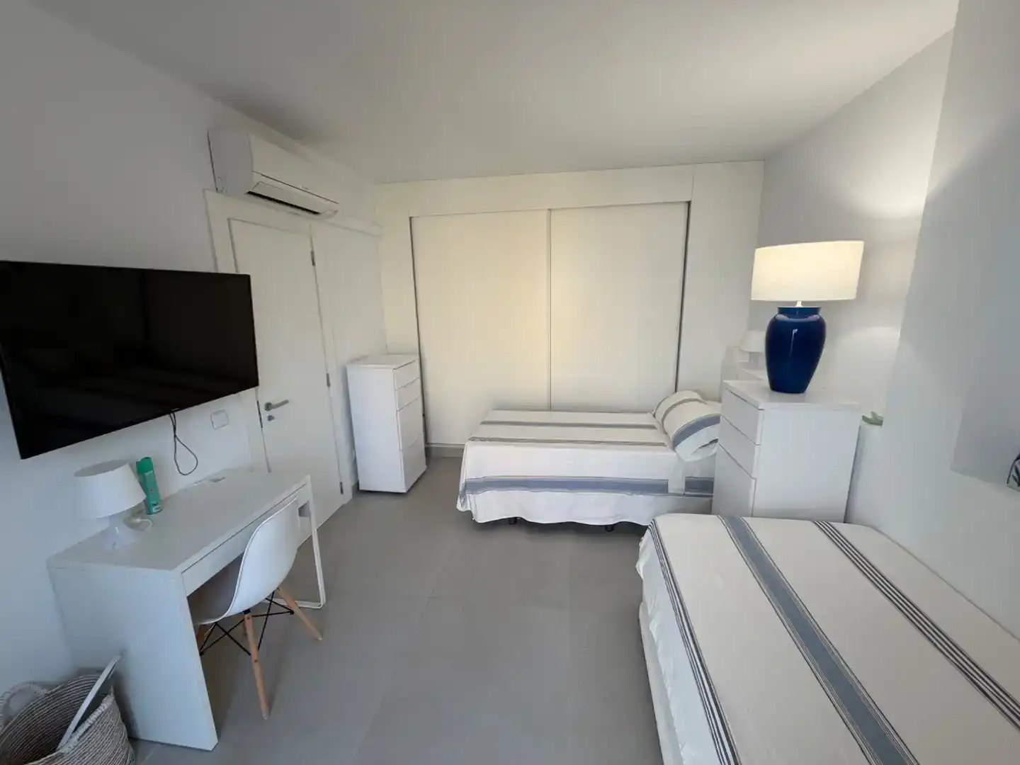 Habitación de Apartamento en venta en Artà con Aire acondicionado, Piscina y Amueblado