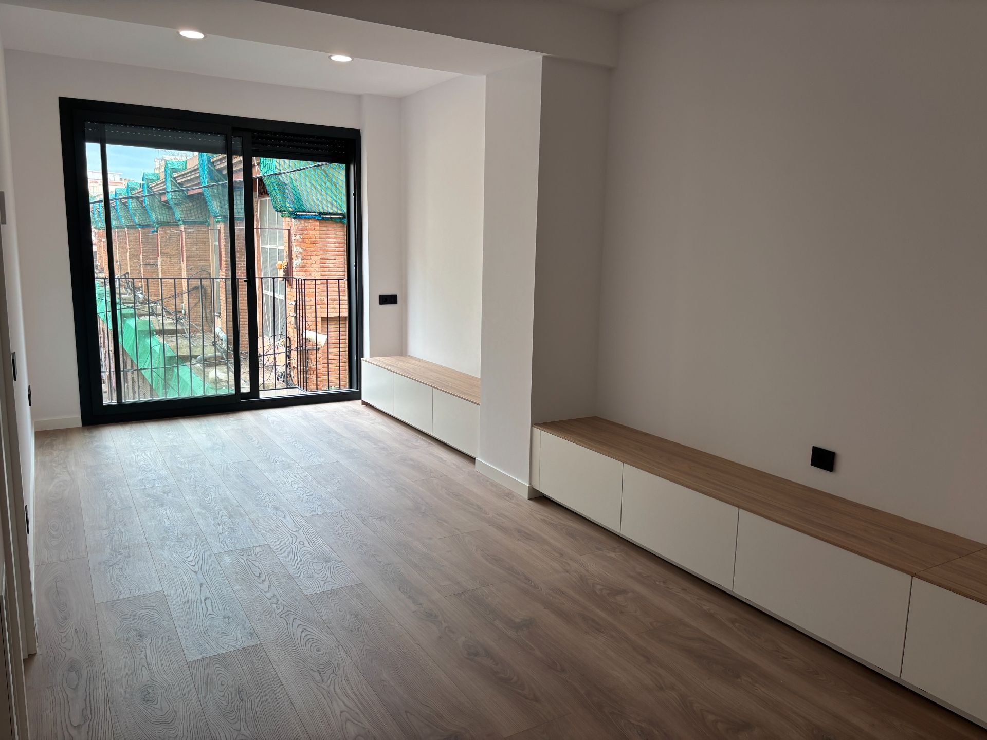 Living room of Flat to rent in Badalona  with Air Conditioner, Heating and Balcony