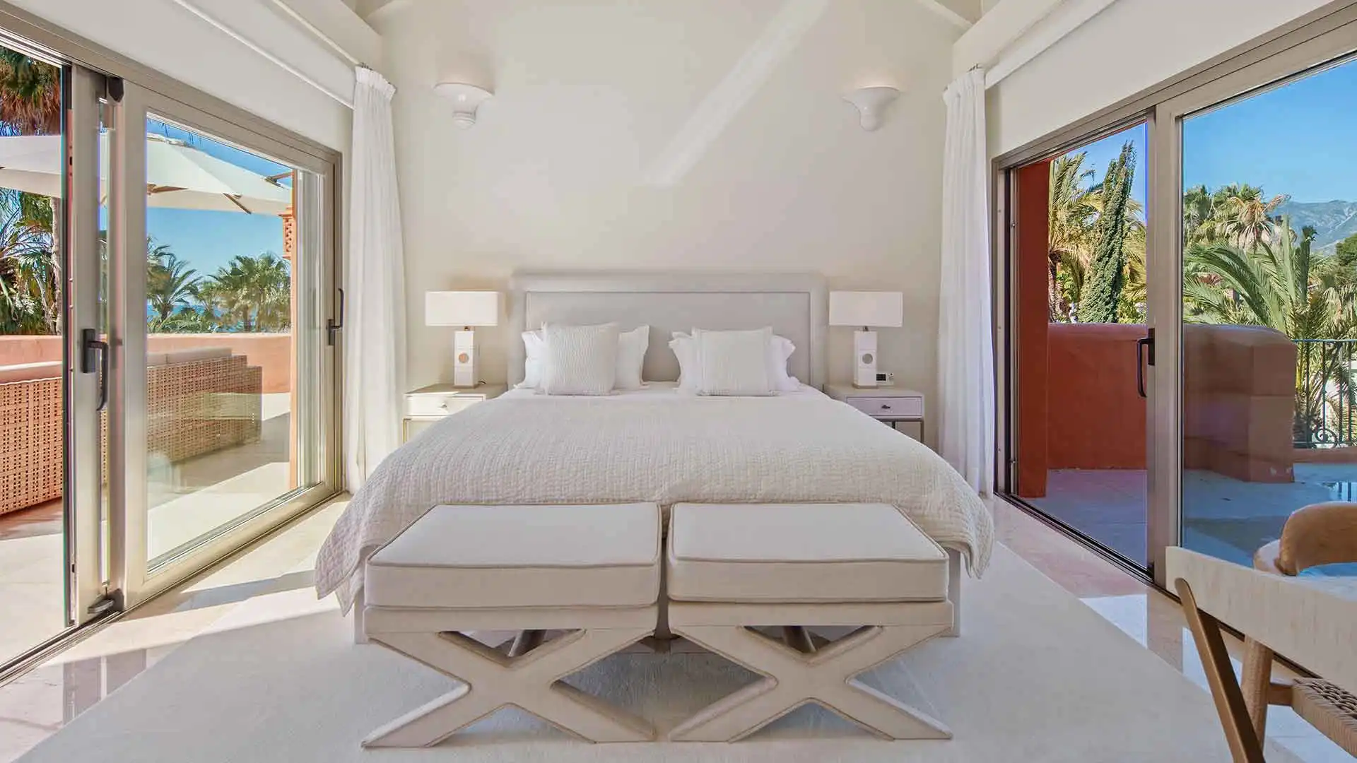 Habitación de Ático en venta en Marbella con Aire acondicionado, Terraza y Trastero