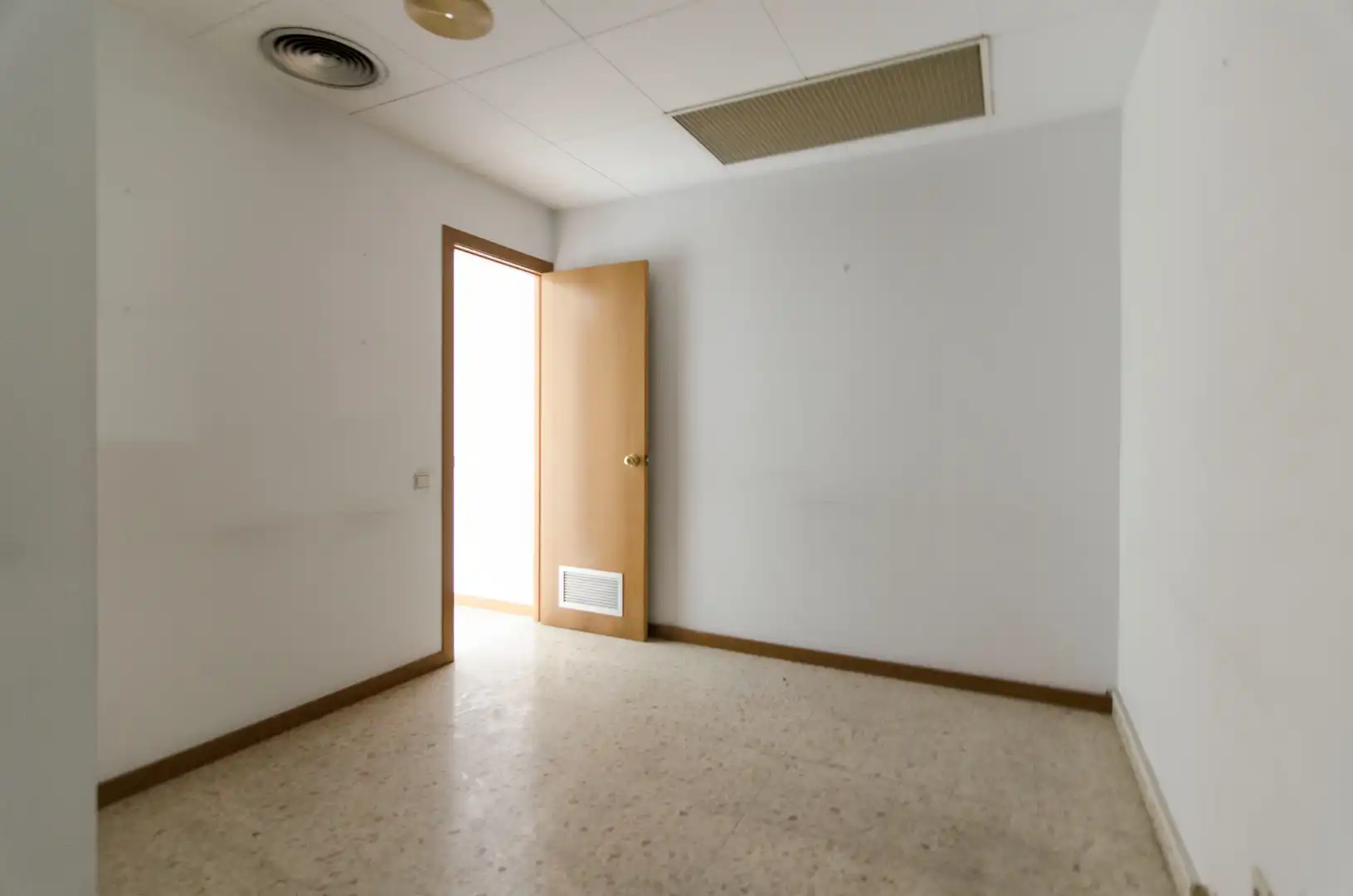 Bureau avec ascenseur à louer à Passeig de Pere III 48, imagen 13