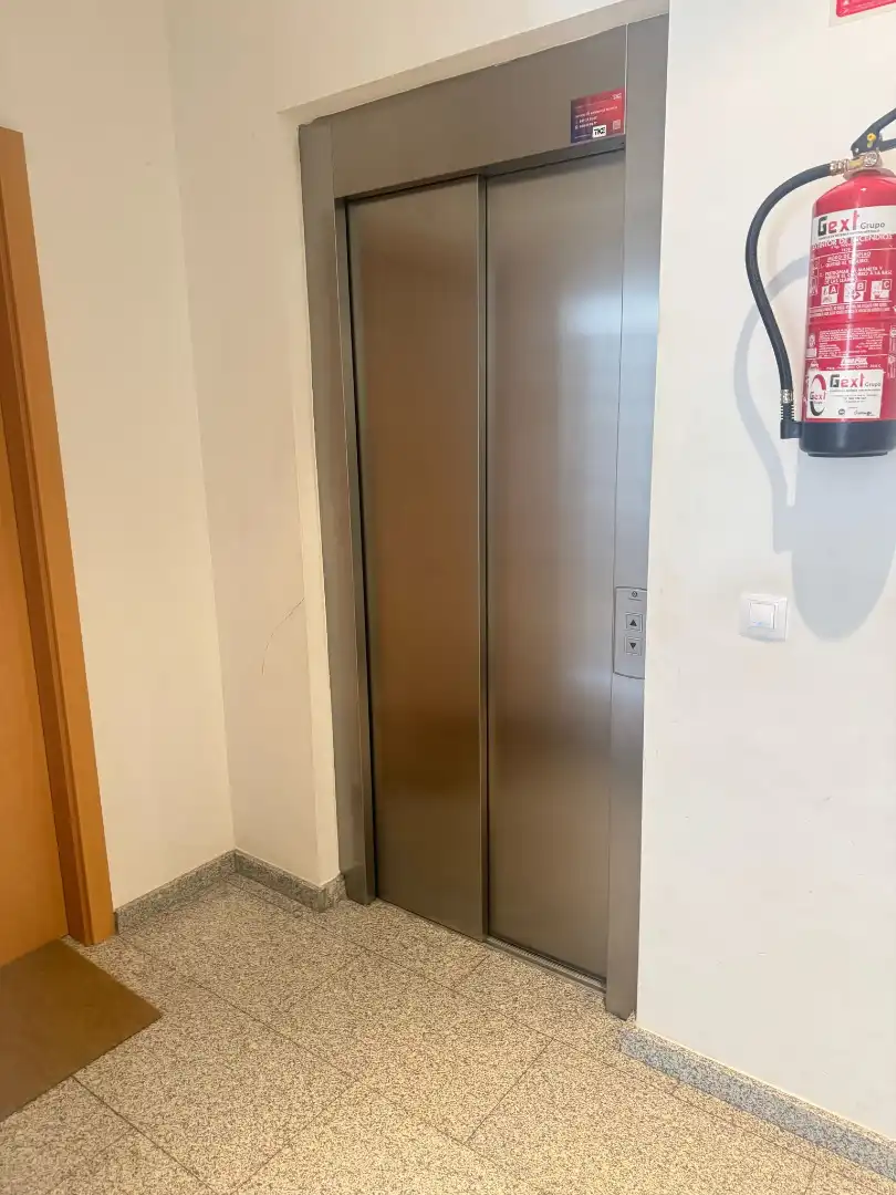 Flat for sale in La Gineta  with Air Conditioner, Heating and Terrace
