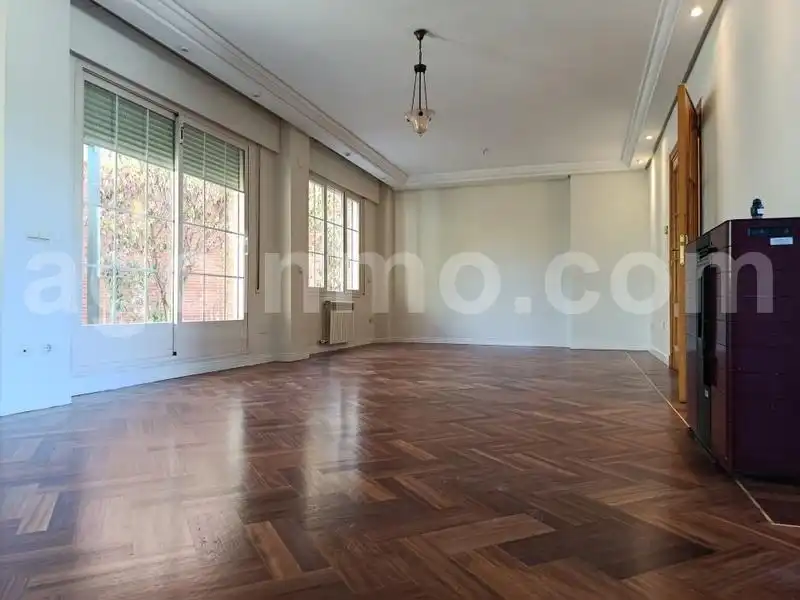 Sala de estar de Casa o chalet en venta en Simancas, Valladolid